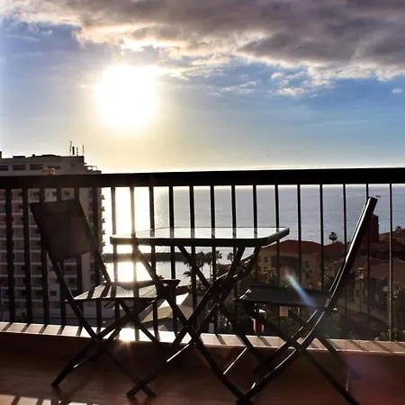 Las Americas First Line Apartment